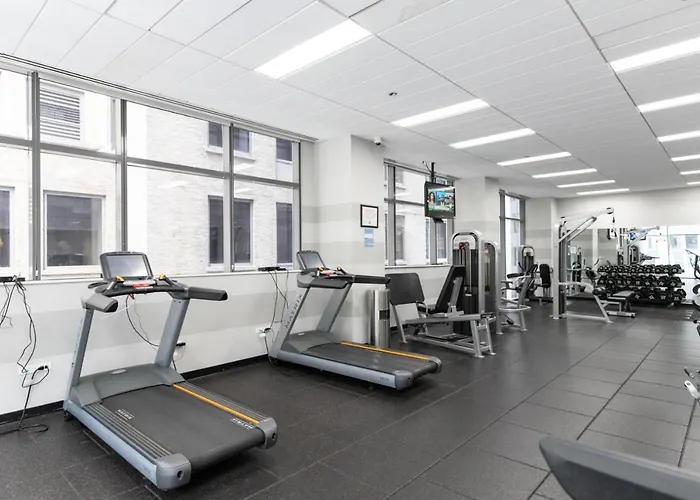 Loop 1br W Pool Gym Nr The L Riverwalk Chi-242 *