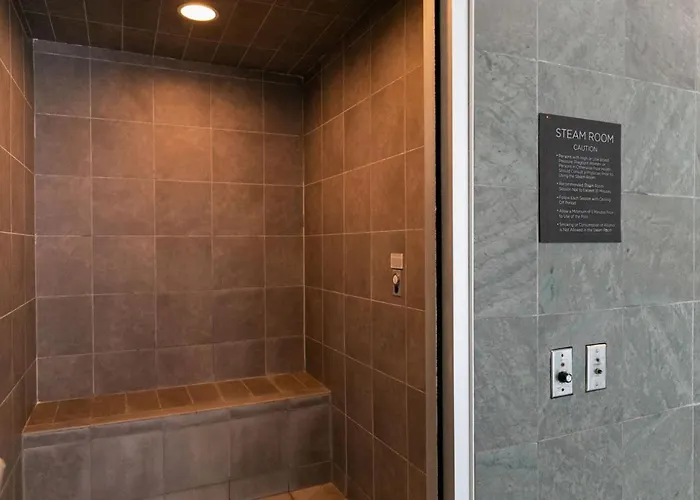 Loop 1br W Pool Gym Nr The L Riverwalk Chi-242 * Chicago