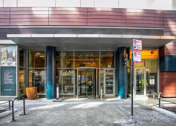 Loop 1br W Pool Gym Nr The L Riverwalk Chi-242 *